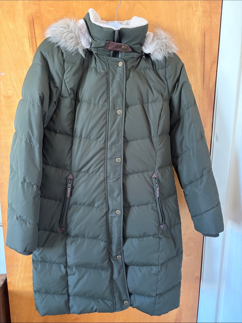 Ralph Lauren Olive Green Quilted Long Puffer Coat with Faux Fur Trim 50% of Down